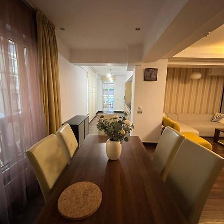Large 2 Bedroom Apartment Soseaua Nordului Bukarest Exteriör bild