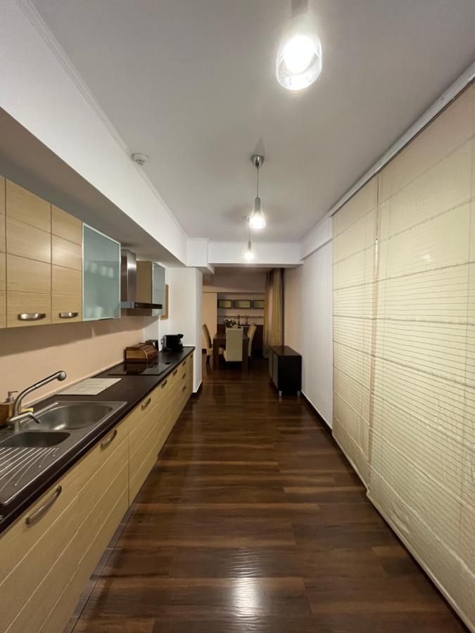 Large 2 Bedroom Apartment Soseaua Nordului Bukarest Exteriör bild