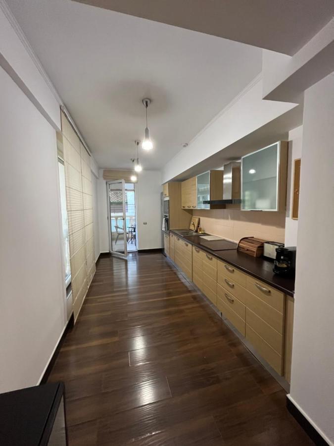 Large 2 Bedroom Apartment Soseaua Nordului Bukarest Exteriör bild